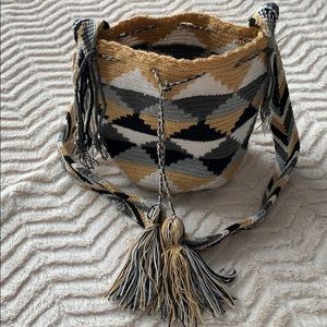 100% Colombian handmade bucket bag